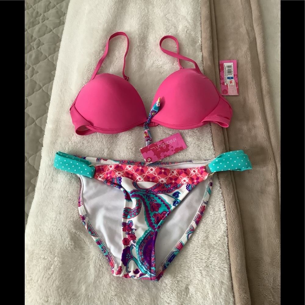 Xhileration bikini padded top hot pink turquoise size Med NWT. Floral detail 500